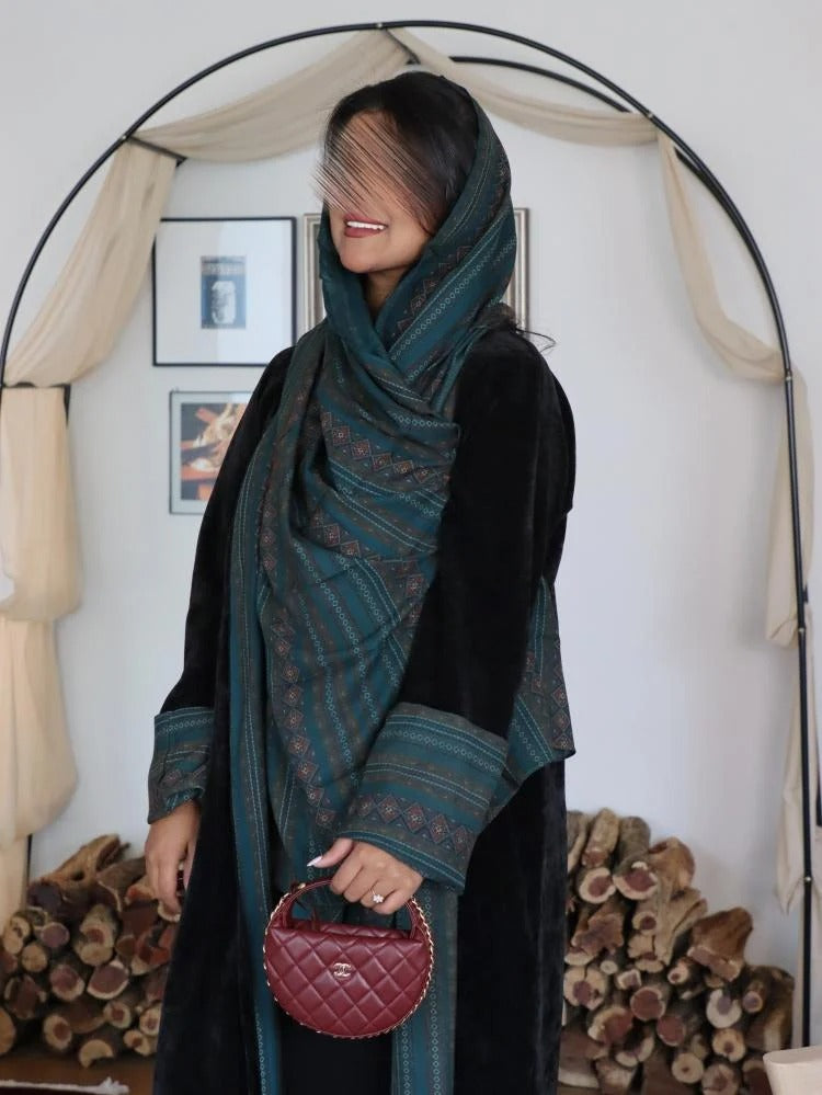 Black patterned velvet crepe winter abaya with colored cashmere fabric insert