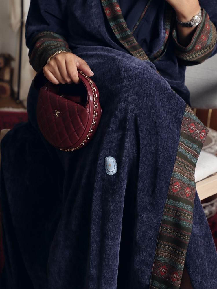 Navy blue patterned velvet crepe winter abaya with colored cashmere fabric insert