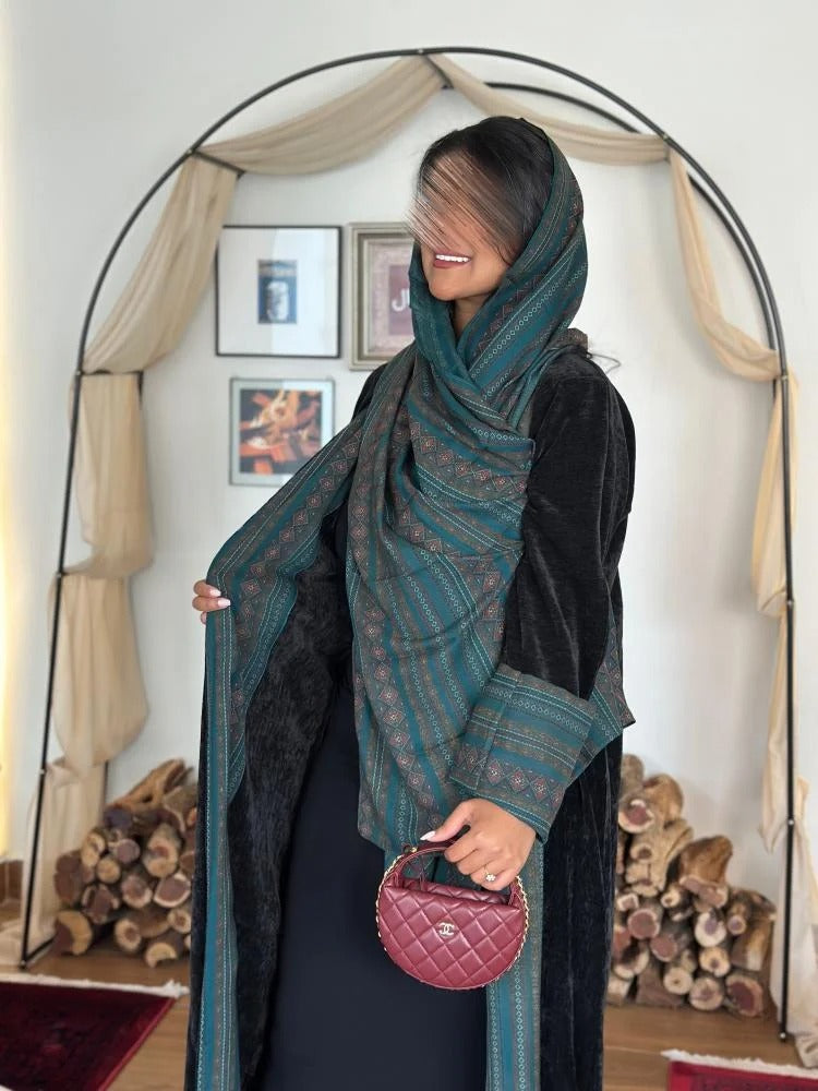 Black patterned velvet crepe winter abaya with colored cashmere fabric insert