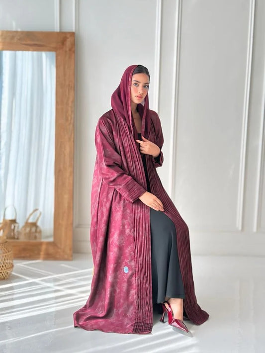 Elegant and luxurious Oudi abaya with a pleat on the sleeves and chest