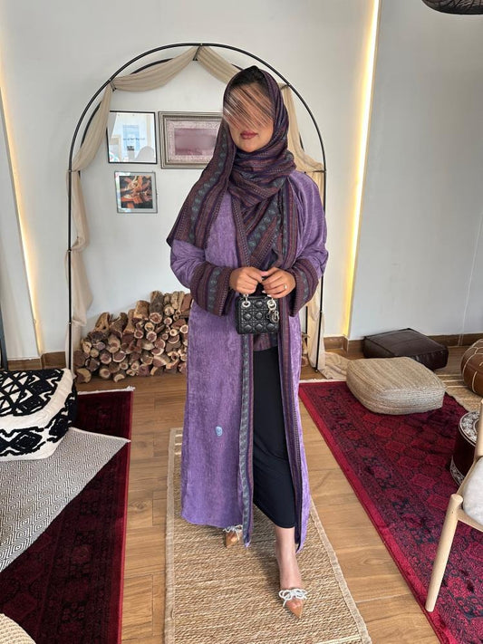 Purple patterned velvet crepe winter abaya with colored cashmere fabric insert