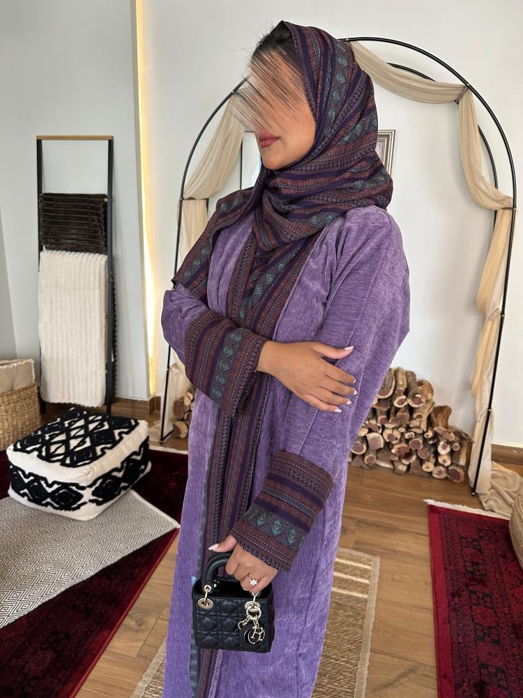 Purple patterned velvet crepe winter abaya with colored cashmere fabric insert
